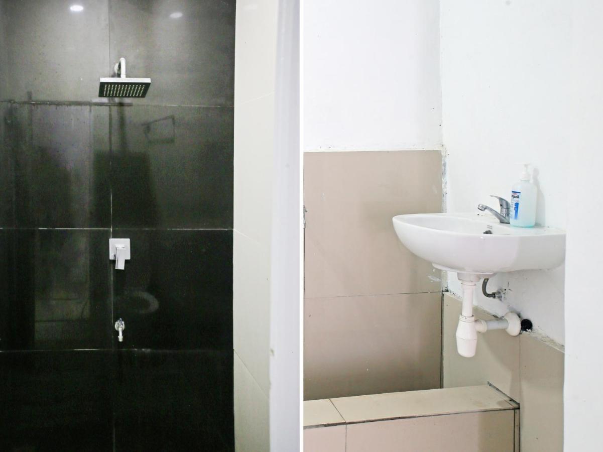 Oyo 90221 Makarim Guest House Syariah Pangkalanbuun Exterior foto